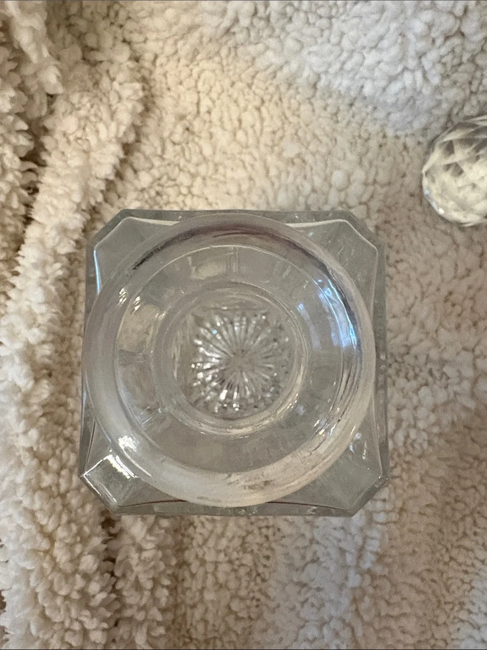 Cut Crystal Decanter - Clear Glass Home Accent Faceted Glass Top Liquor Decanter